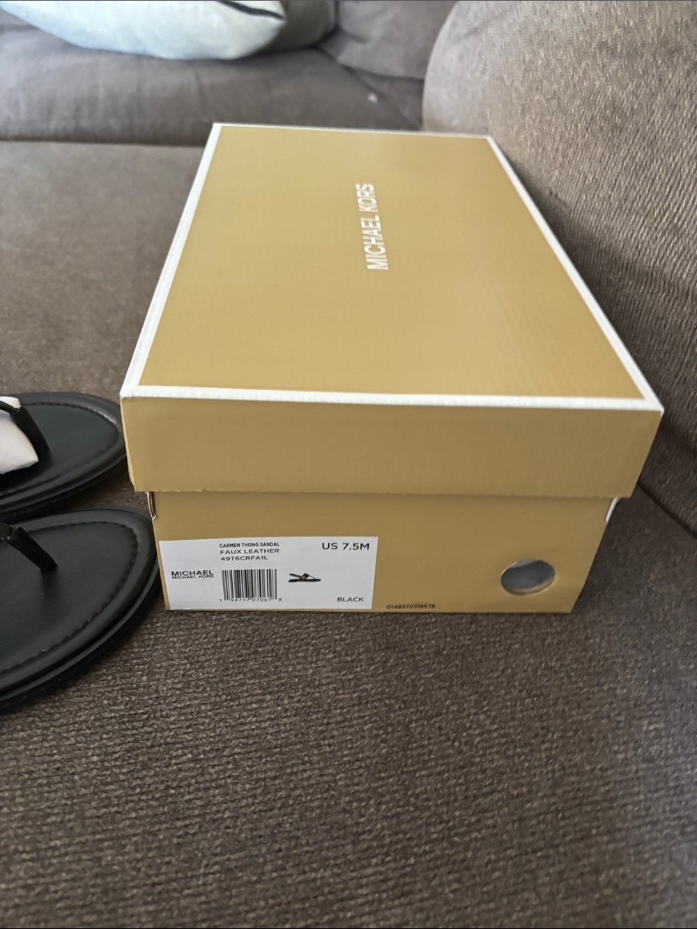 Michael Kors Black Leather T-Strap Sandals with Gold Logo - Picture 3 of 6